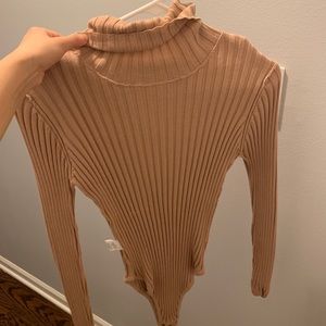 Nude turtleneck